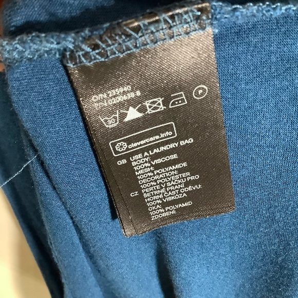 H&M Quarter Sleeve Top Semi-Mesh Floral - Picture 6 of 6